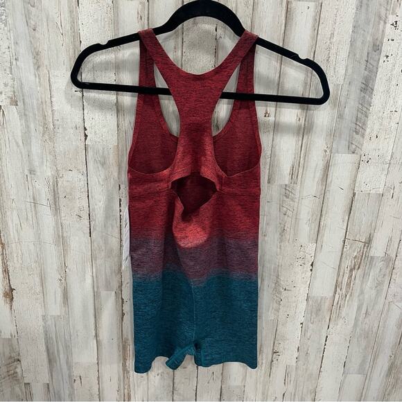 NEW Athleta Women Ombre Red Blue Multi Seamless Workout Relay Bodysuit, Size XS - Picture 6 of 8